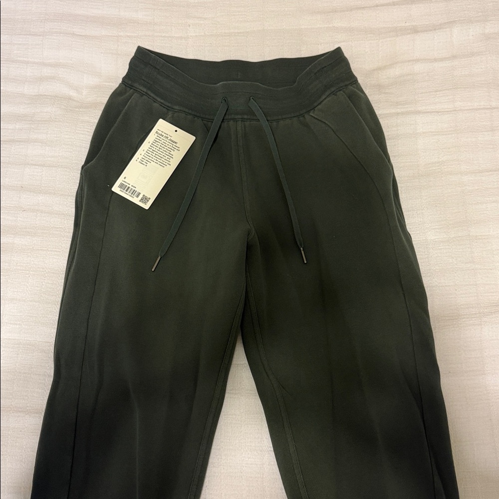 Lululemon Dark Green Jogger Pants
Not sold in stores anymore